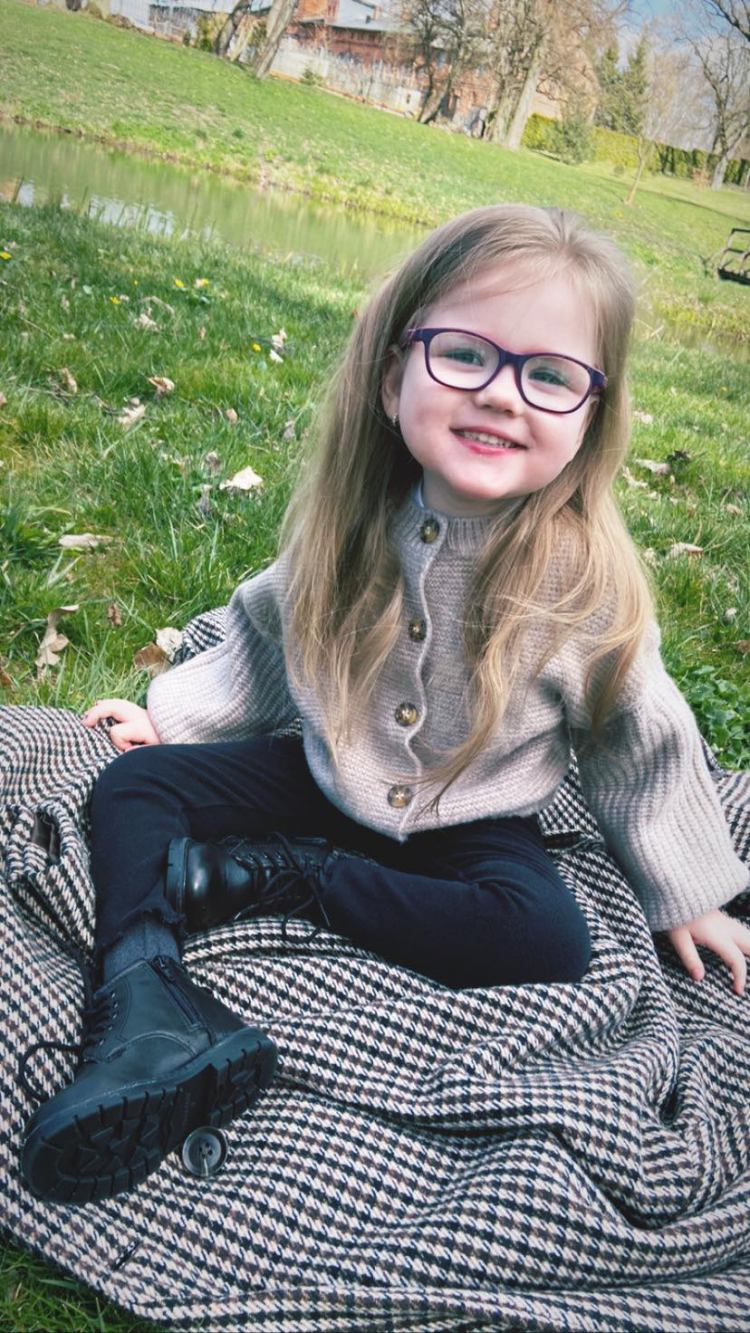 5-letnia Pola z Chojnic choruje na zespół Retta. By zebrać środki na jej leczenie rodzice organizują "Chojnicki Bieg po Zdrowie - Razem dla Poli!"