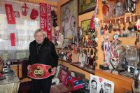 "Trener to drugi ojciec". Kazimierz Poteracki od 60 lat jest w chojnickim boksie. Posłuchaj rozmowy z "Papą"