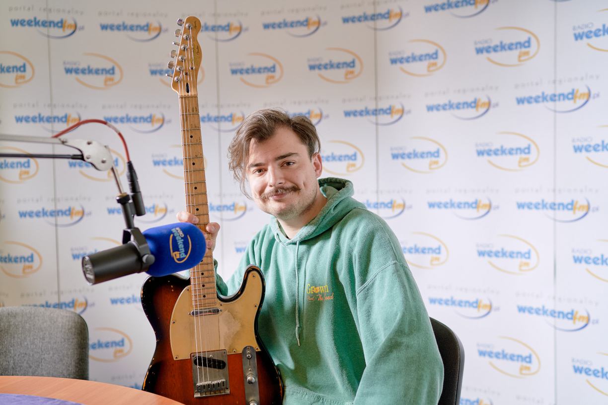 Z Przywidza między Kościerzyną a Gdańskiem trafił na anteny radiowe w całej Polsce. Wiktor Dyduła w Weekend FM