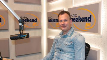 Grał przeciwko Realowi Madryt i FC Barcelonie, teraz jest w sztabie Chojniczanki. Marek Zieńczuk gościem Weekend FM (WIDEO)