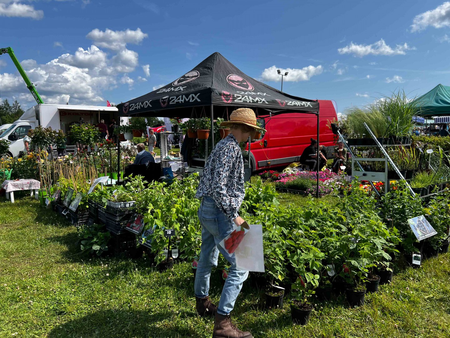 W Lubaniu, w gminie Nowa Karczma wystartowały Pomorskie Agro Targi. Posłuchaj relacji z mobilnego studia Weekend FM