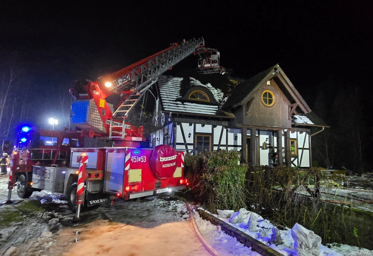 Pożar budynku w miejscowości Lipy w gminie Stara Kiszewa. Straty wyceniono na ponad 300 tys. zł