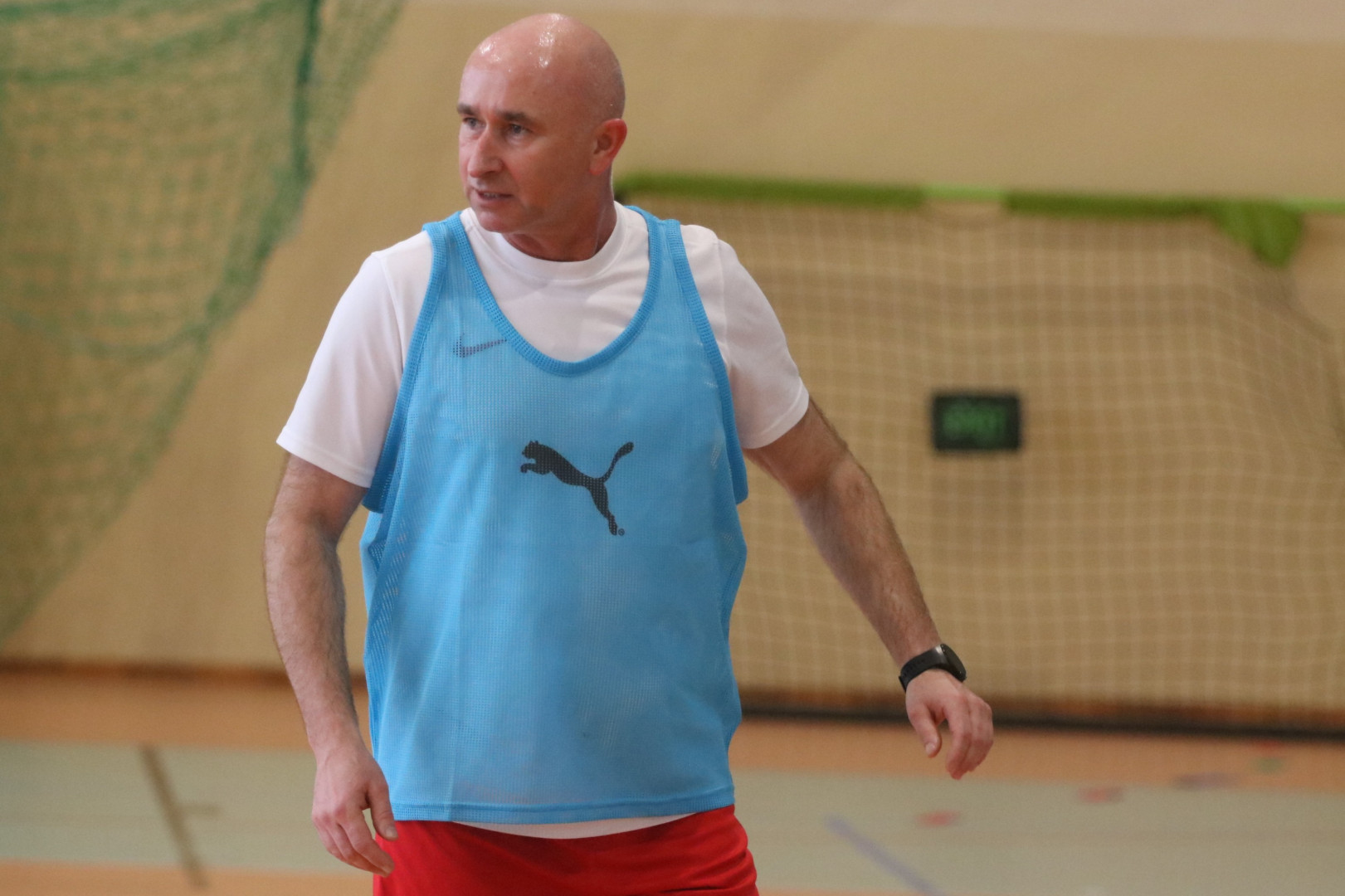 "Nie spodziewałem się, że będzie aż tak fajnie". Posłuchajcie o Walking Futbol Charzykowy, czyli klubie dla tych, co kiedyś za piłką biegali, a teraz chodzą (FOTO)