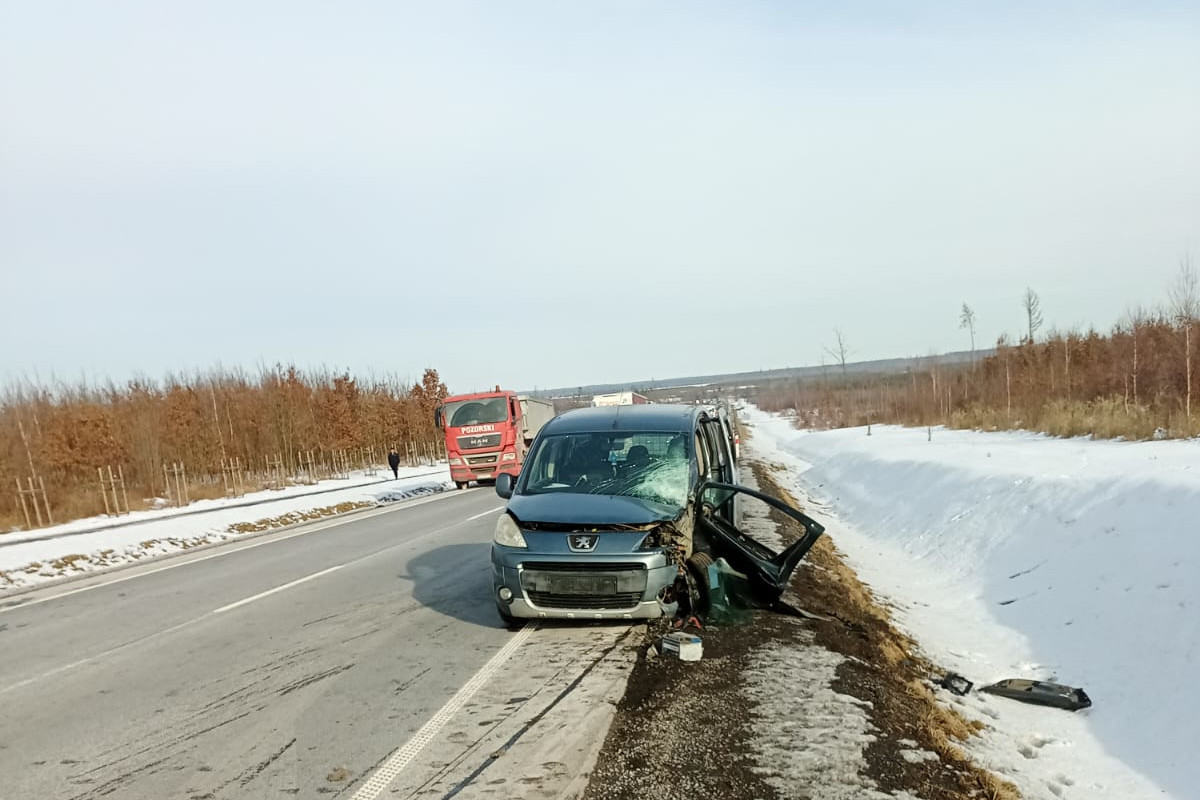 Zdarzenie drogowe na drodze krajowej 22 na odcinku Jeziorki-Rytel. Policja ma już pierwsze ustalenia (FOTO, AKTUALIZACJA)