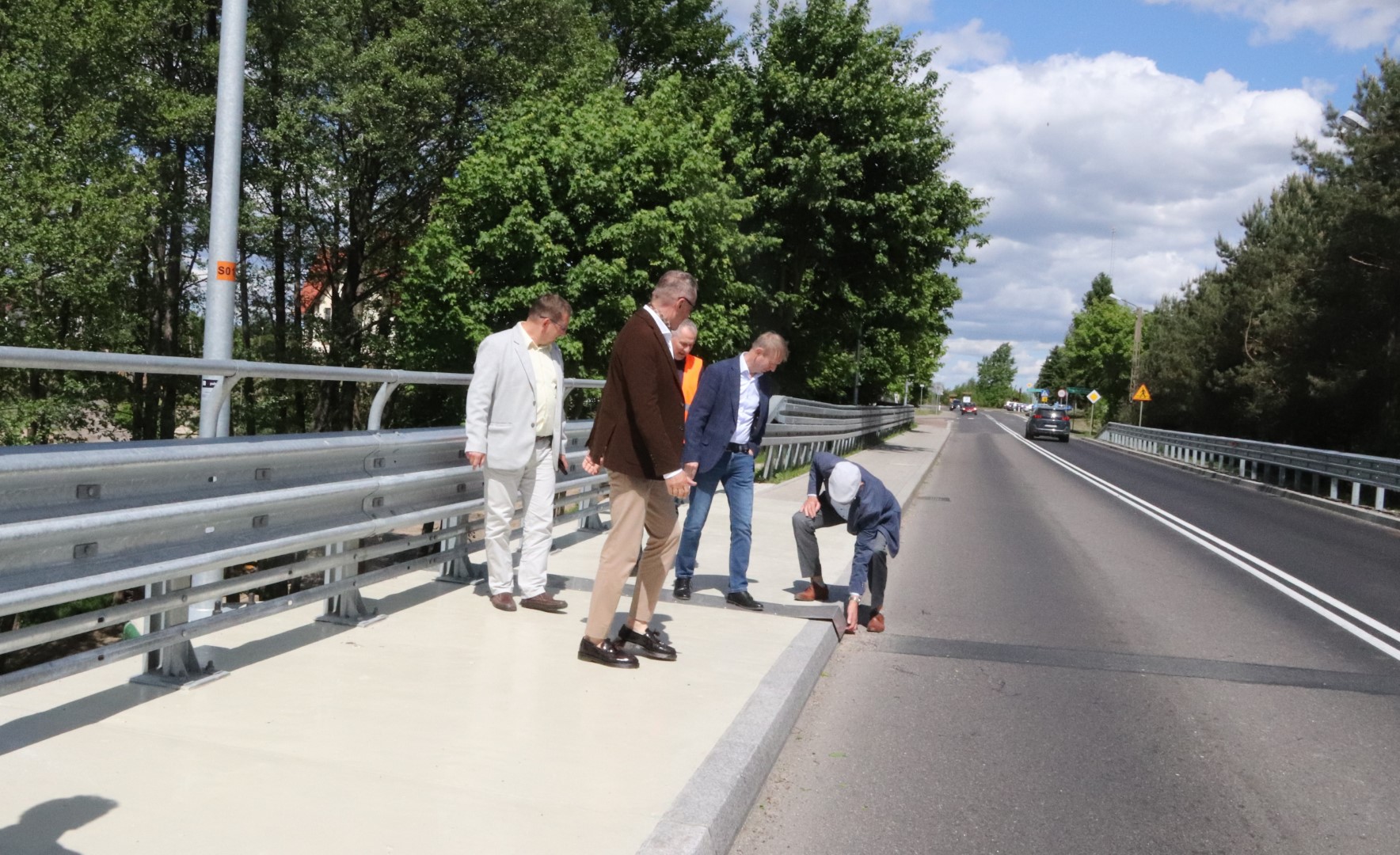 Most w Męcikale przy drodze 235 oficjalnie otwarty po przebudowie. Mieszkańcy czekali na nią kilkanaście lat